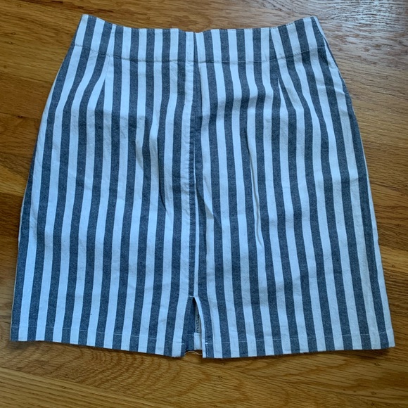 Brandy Melville Striped Skirt - Picture 2 of 3